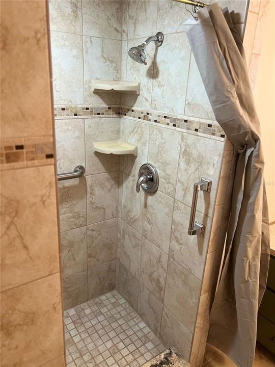 待售: $179,000 (3 贝兹, 2 浴室, 1292 平方英尺)