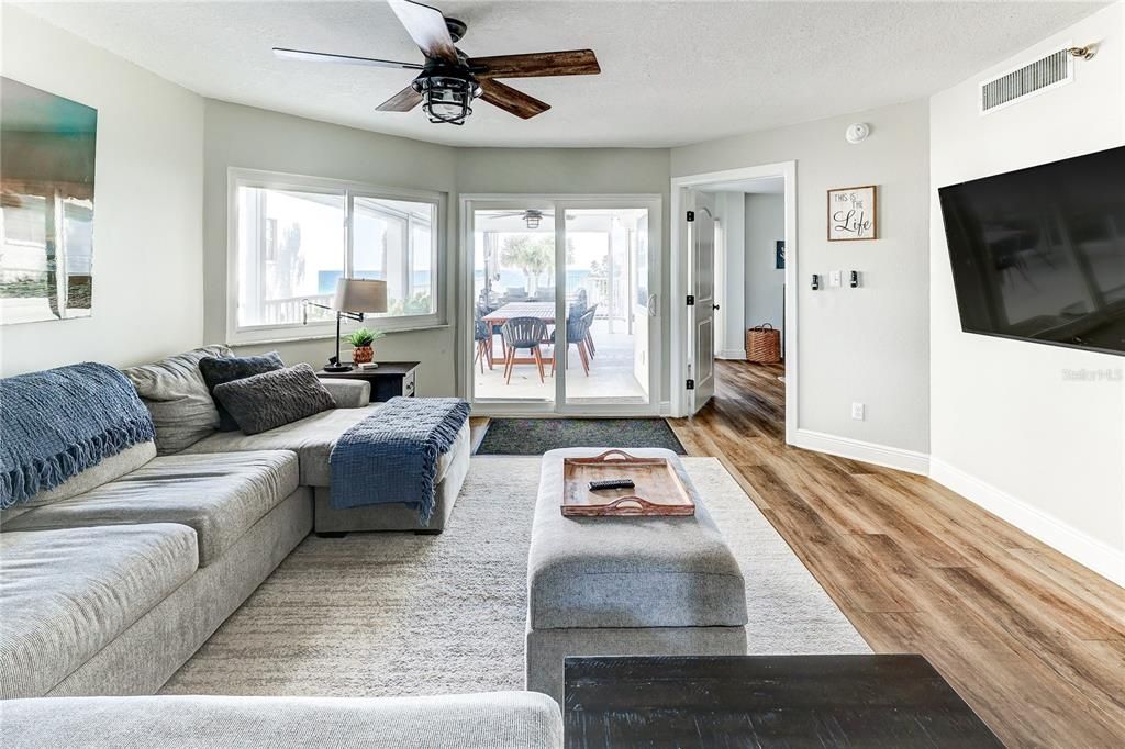 En Venta: $1,900,000 (4 camas, 3 baños, 1835 Pies cuadrados)