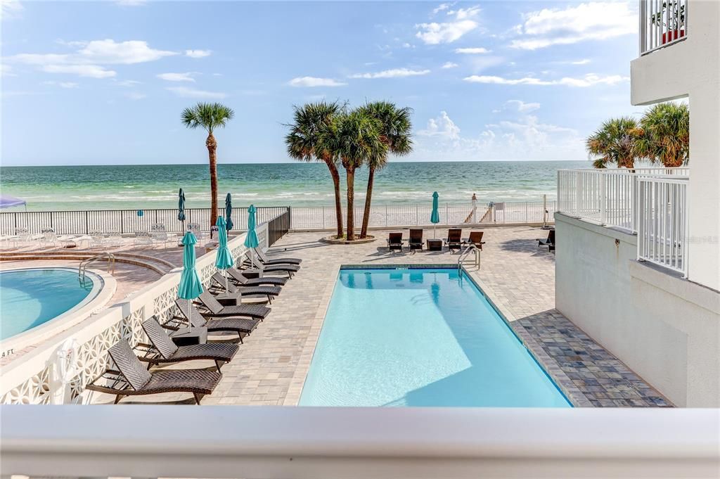 En Venta: $1,900,000 (4 camas, 3 baños, 1835 Pies cuadrados)