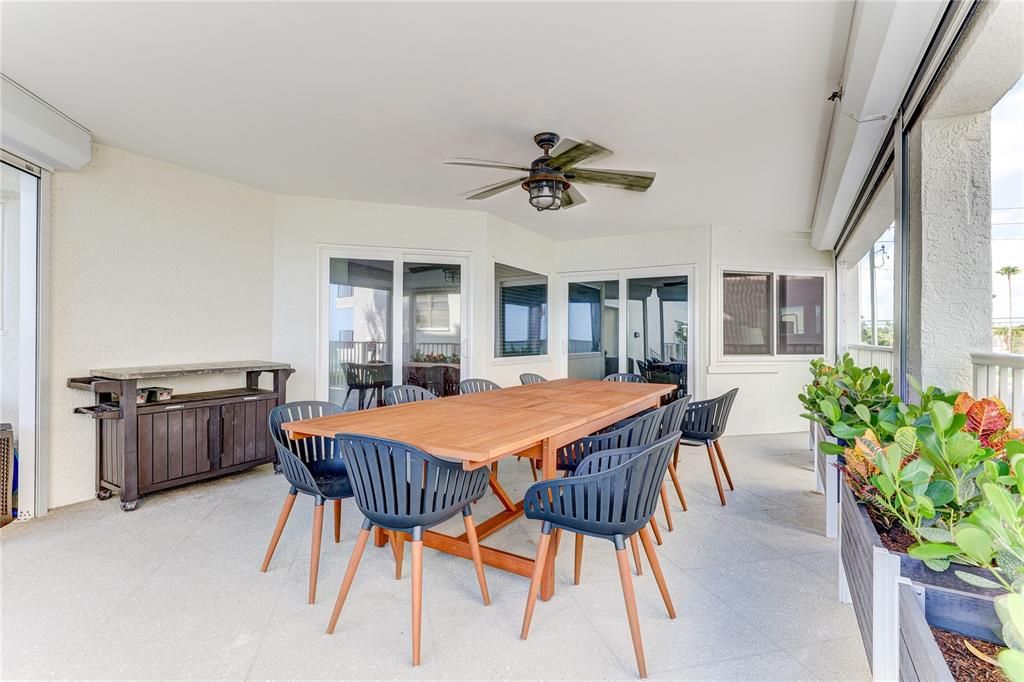 En Venta: $1,900,000 (4 camas, 3 baños, 1835 Pies cuadrados)