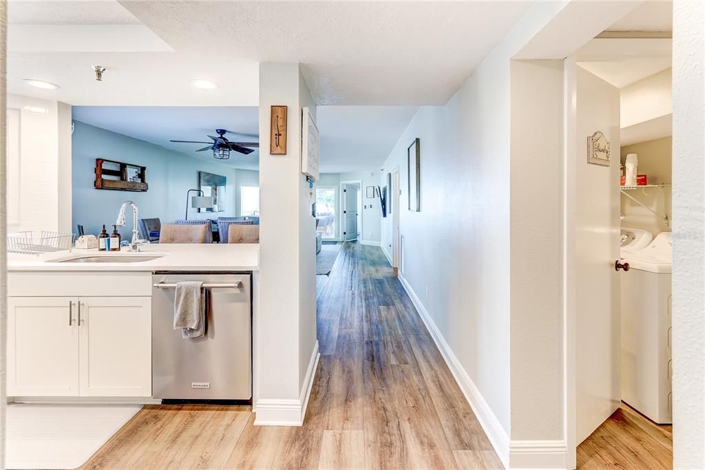 En Venta: $1,900,000 (4 camas, 3 baños, 1835 Pies cuadrados)