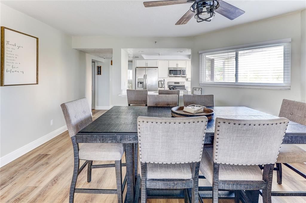 En Venta: $1,900,000 (4 camas, 3 baños, 1835 Pies cuadrados)