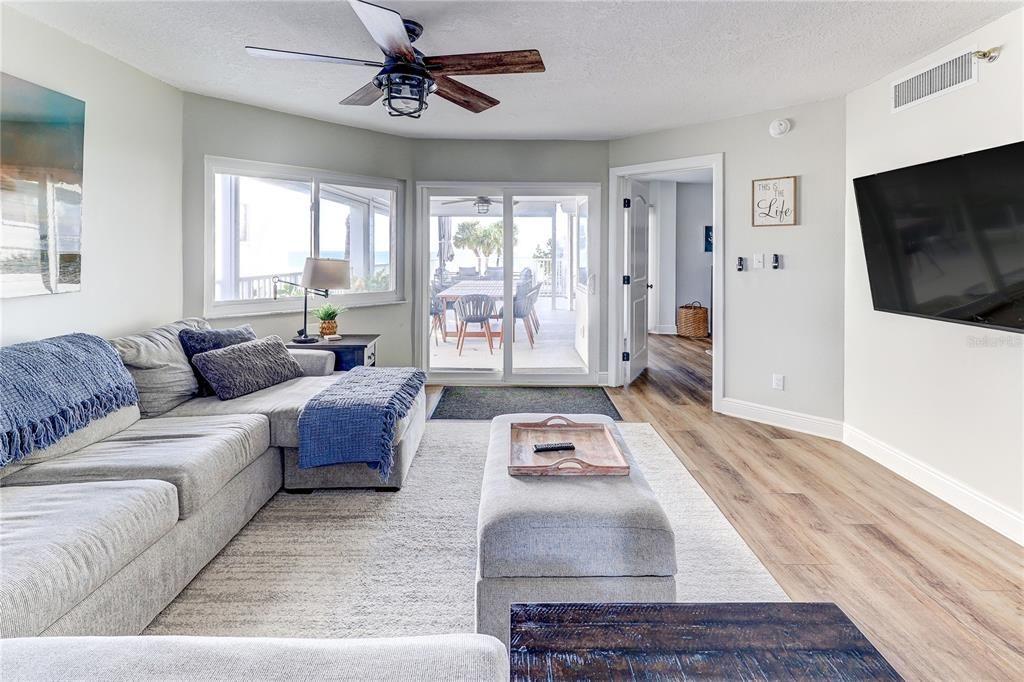 En Venta: $1,900,000 (4 camas, 3 baños, 1835 Pies cuadrados)