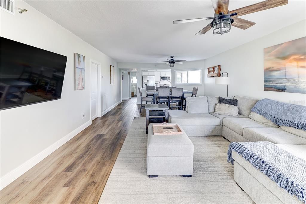 En Venta: $1,900,000 (4 camas, 3 baños, 1835 Pies cuadrados)