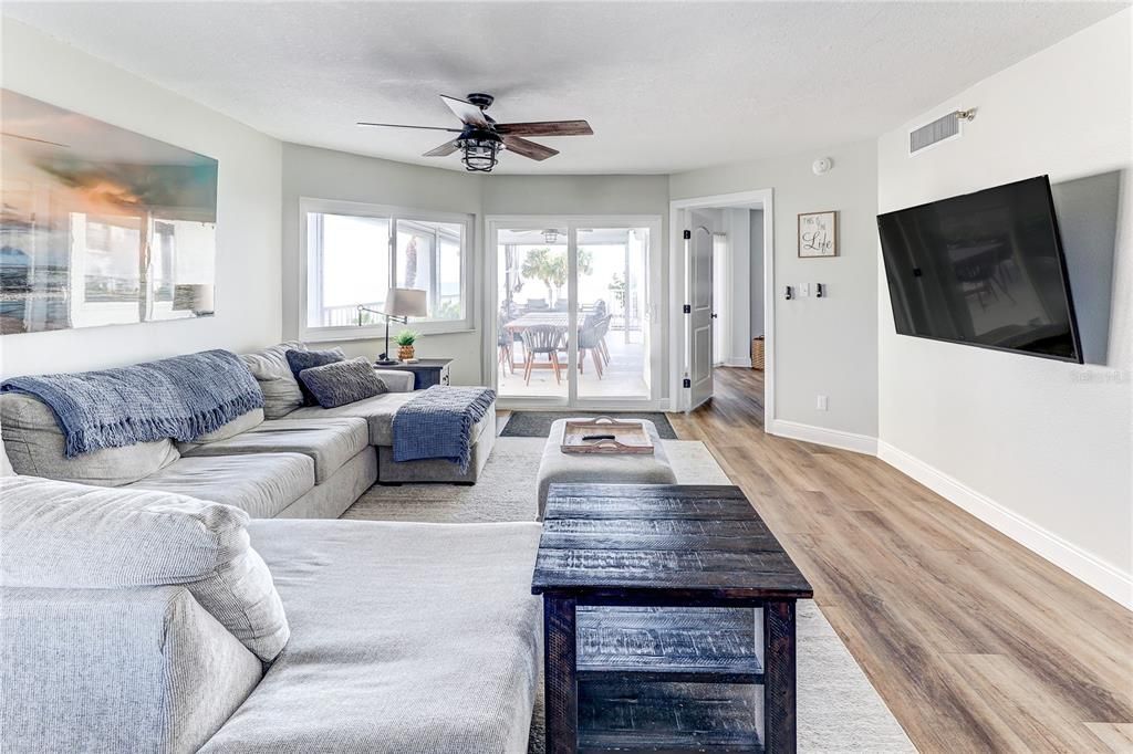 En Venta: $1,900,000 (4 camas, 3 baños, 1835 Pies cuadrados)