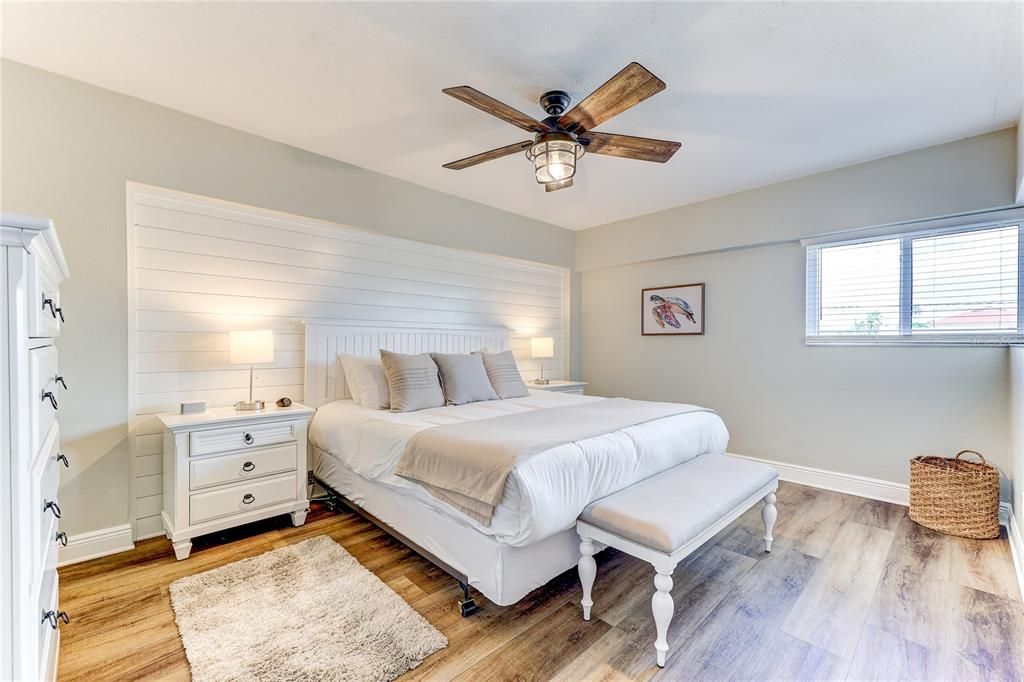 En Venta: $1,900,000 (4 camas, 3 baños, 1835 Pies cuadrados)