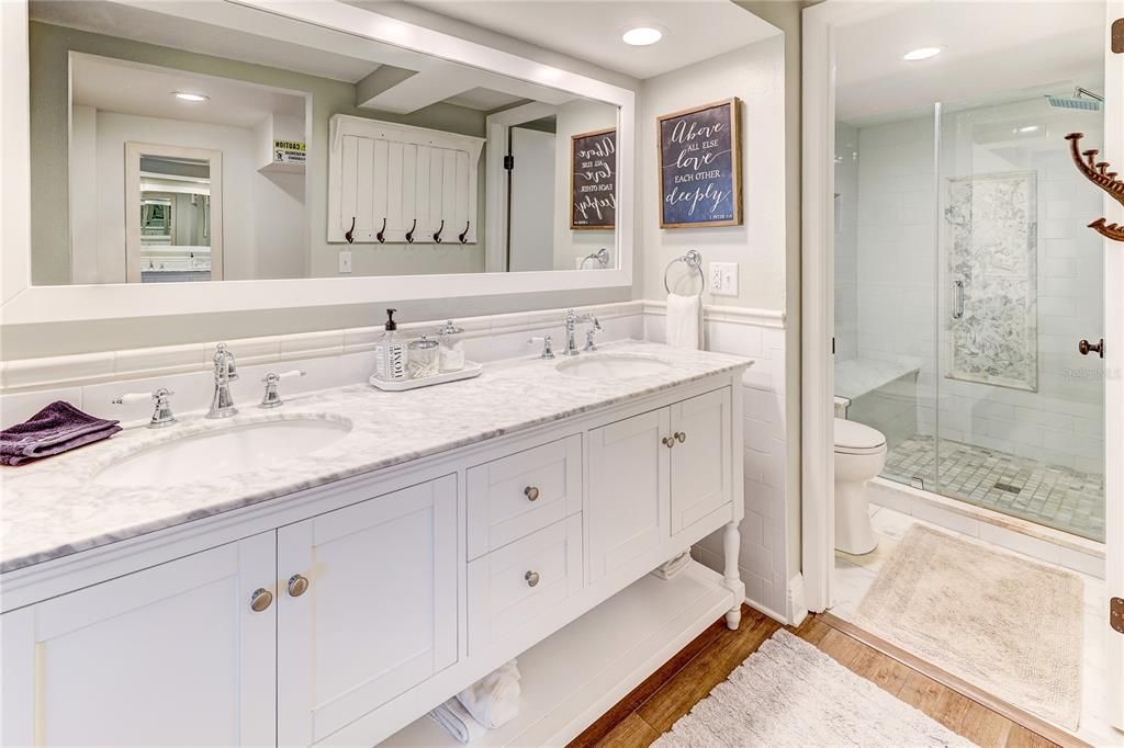 En Venta: $1,900,000 (4 camas, 3 baños, 1835 Pies cuadrados)