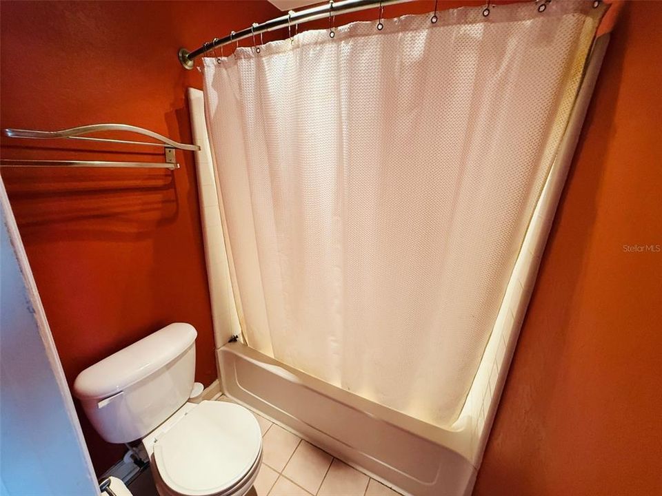 Active With Contract: $330,000 (3 beds, 2 baths, 1620 Square Feet)