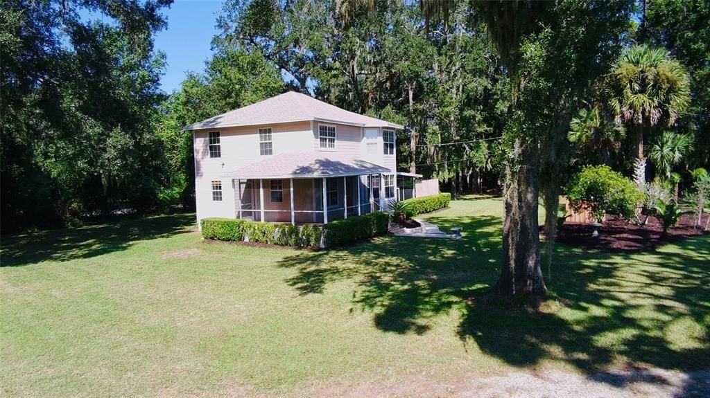 Active With Contract: $330,000 (3 beds, 2 baths, 1620 Square Feet)