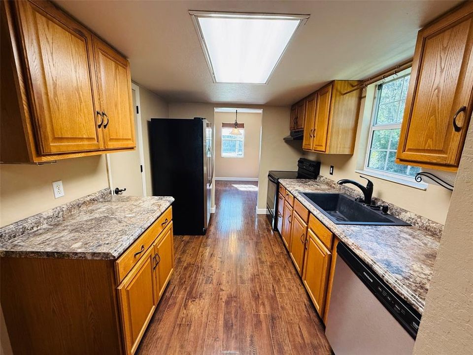 Active With Contract: $330,000 (3 beds, 2 baths, 1620 Square Feet)