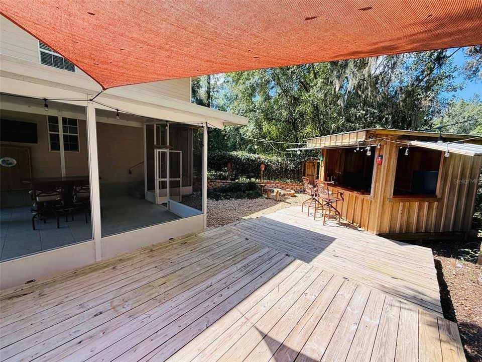 Active With Contract: $330,000 (3 beds, 2 baths, 1620 Square Feet)