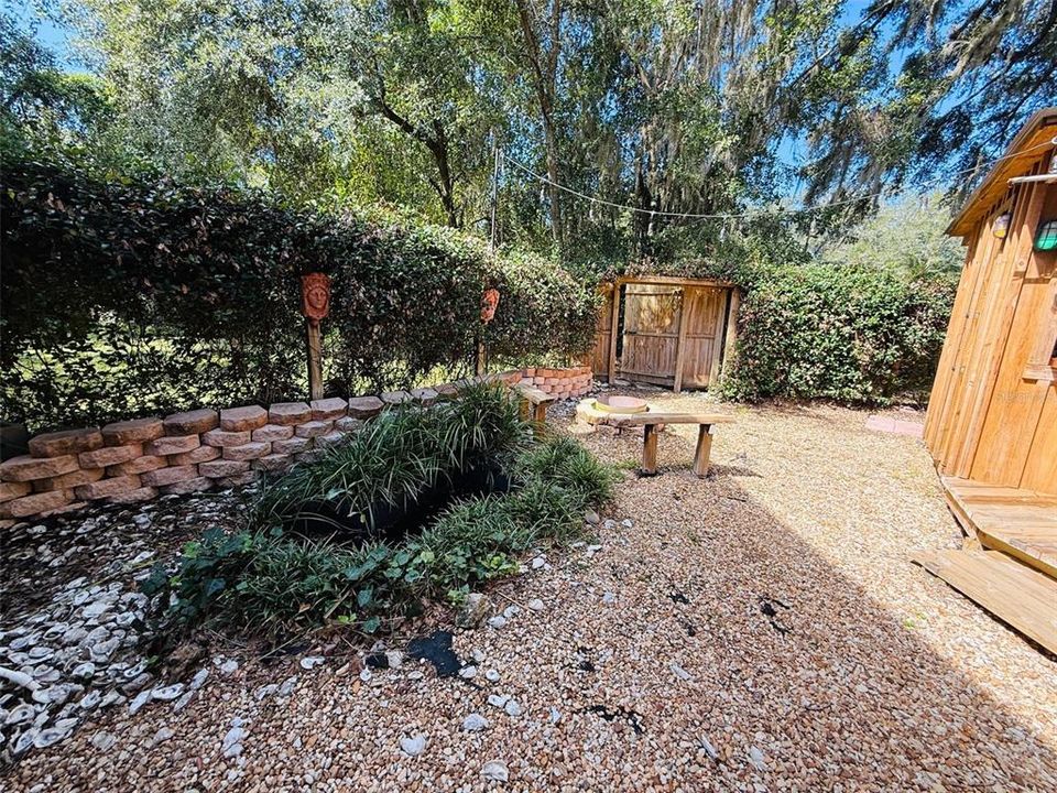 Active With Contract: $330,000 (3 beds, 2 baths, 1620 Square Feet)