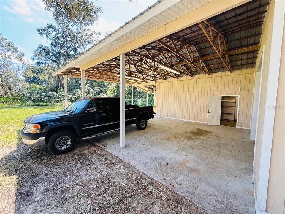 Active With Contract: $330,000 (3 beds, 2 baths, 1620 Square Feet)