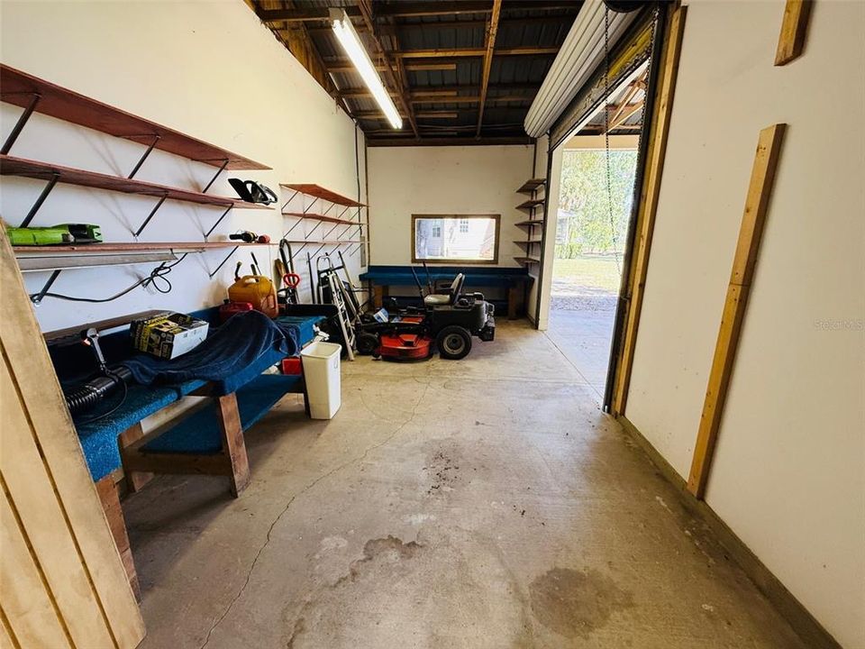 Active With Contract: $330,000 (3 beds, 2 baths, 1620 Square Feet)