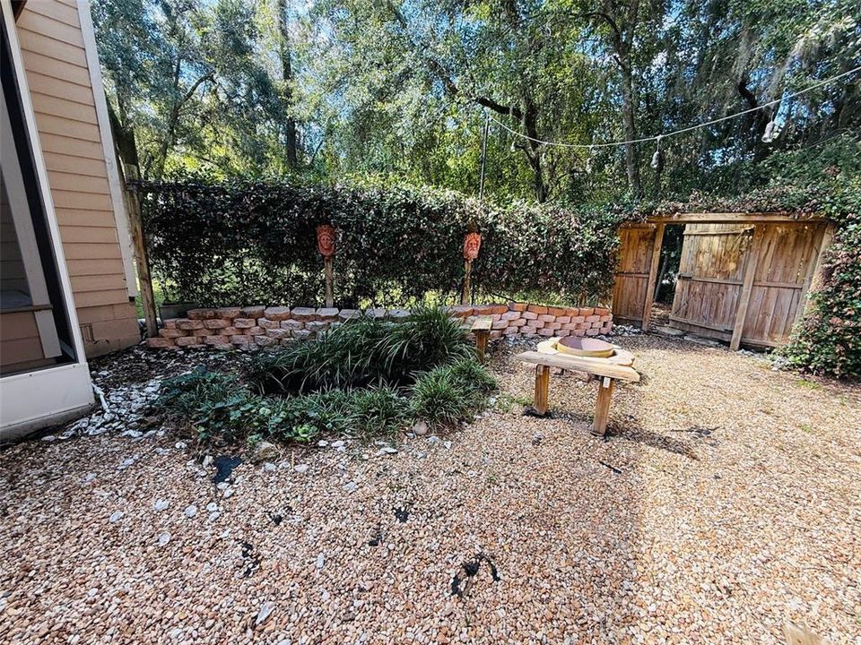 Active With Contract: $330,000 (3 beds, 2 baths, 1620 Square Feet)