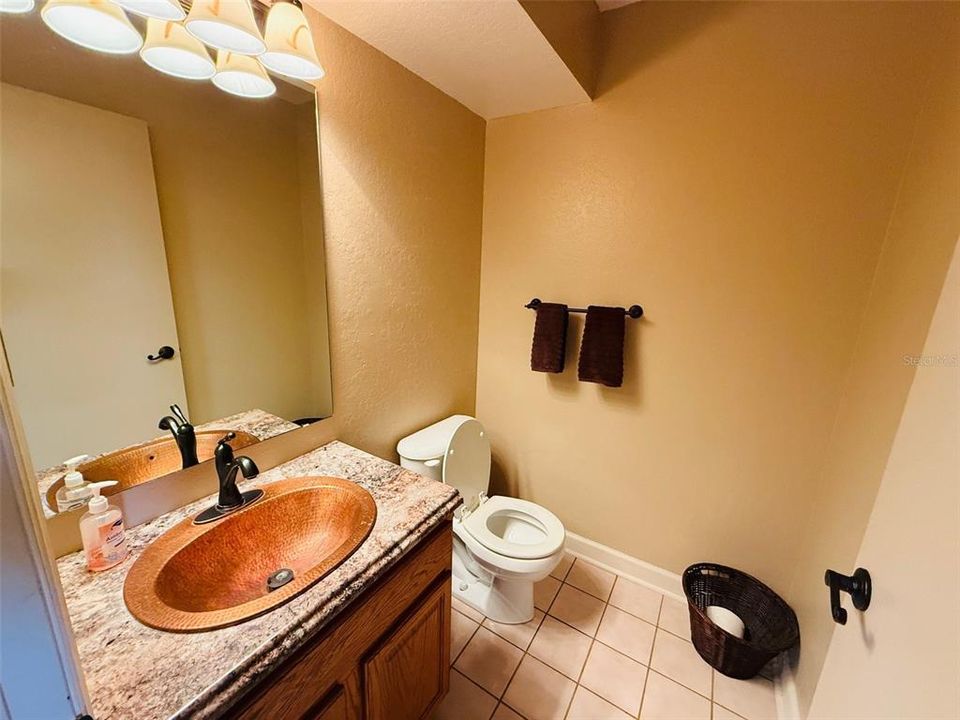 Active With Contract: $330,000 (3 beds, 2 baths, 1620 Square Feet)