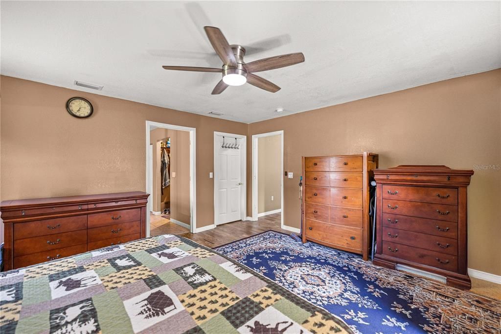 Active With Contract: $299,950 (3 beds, 2 baths, 2242 Square Feet)