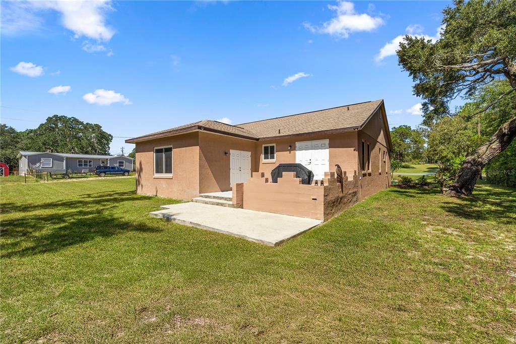 Active With Contract: $299,950 (3 beds, 2 baths, 2242 Square Feet)