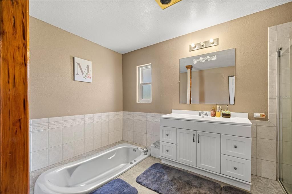 Active With Contract: $299,950 (3 beds, 2 baths, 2242 Square Feet)