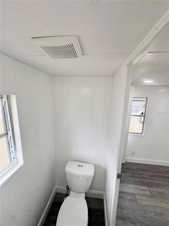 На продажу: $99,900 (2 спален, 1 ванн, 648 Квадратных фут)