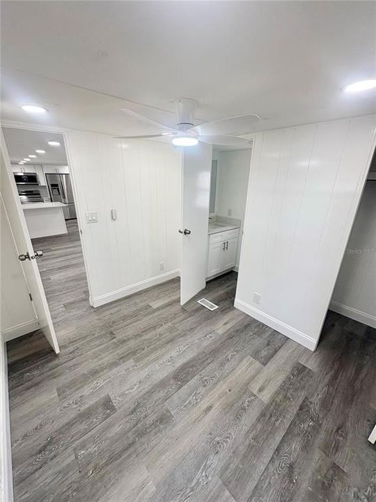 На продажу: $99,900 (2 спален, 1 ванн, 648 Квадратных фут)