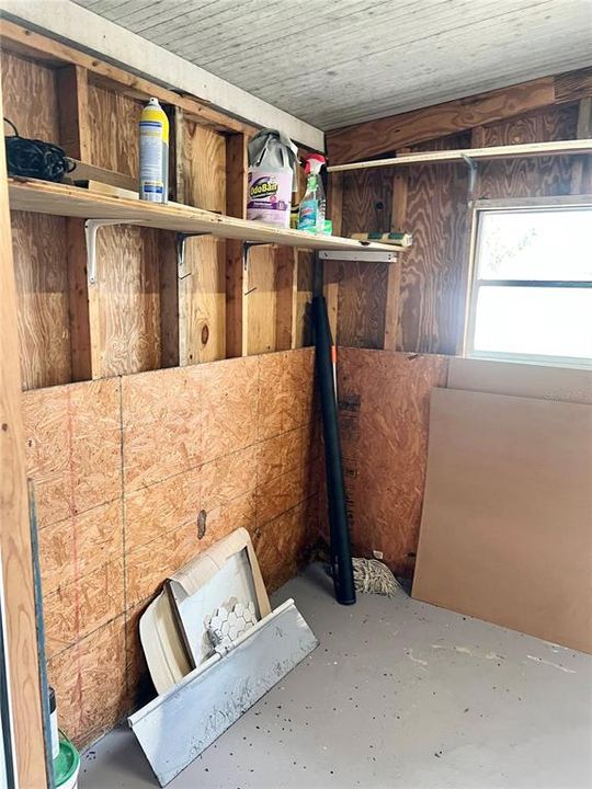 На продажу: $99,900 (2 спален, 1 ванн, 648 Квадратных фут)