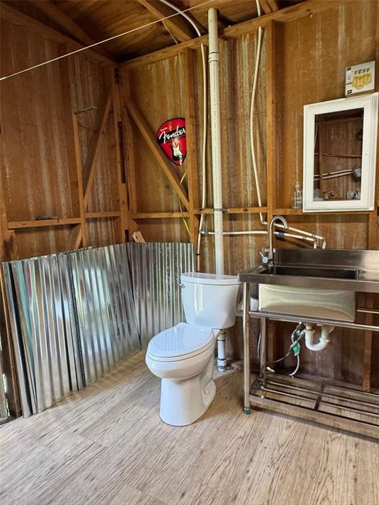 待售: $230,000 (2 贝兹, 1 浴室, 840 平方英尺)