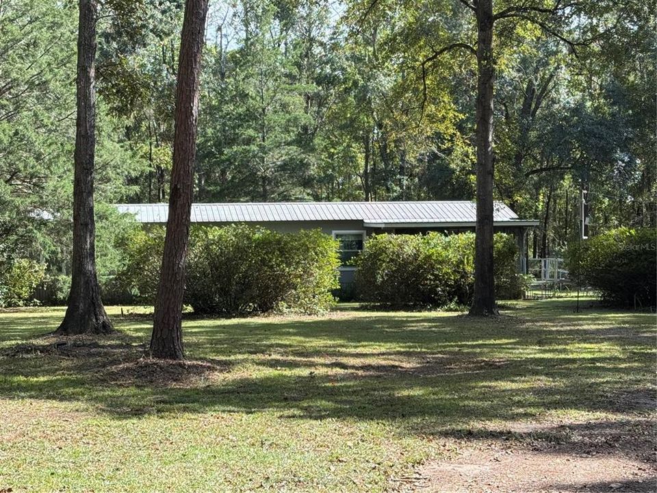 待售: $230,000 (2 贝兹, 1 浴室, 840 平方英尺)