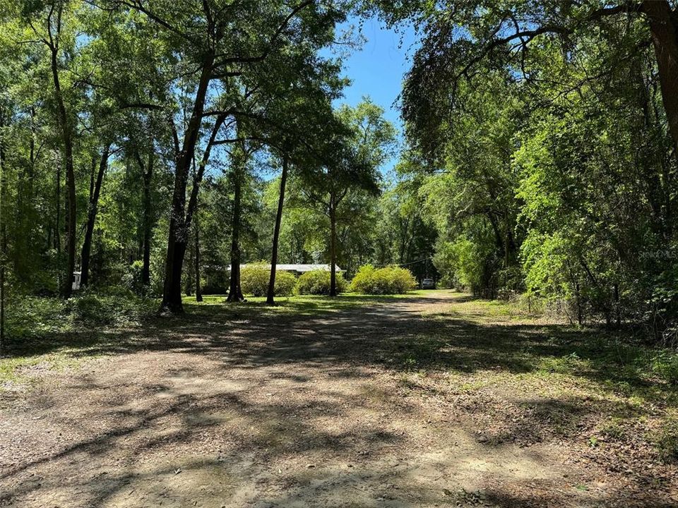 待售: $230,000 (2 贝兹, 1 浴室, 840 平方英尺)