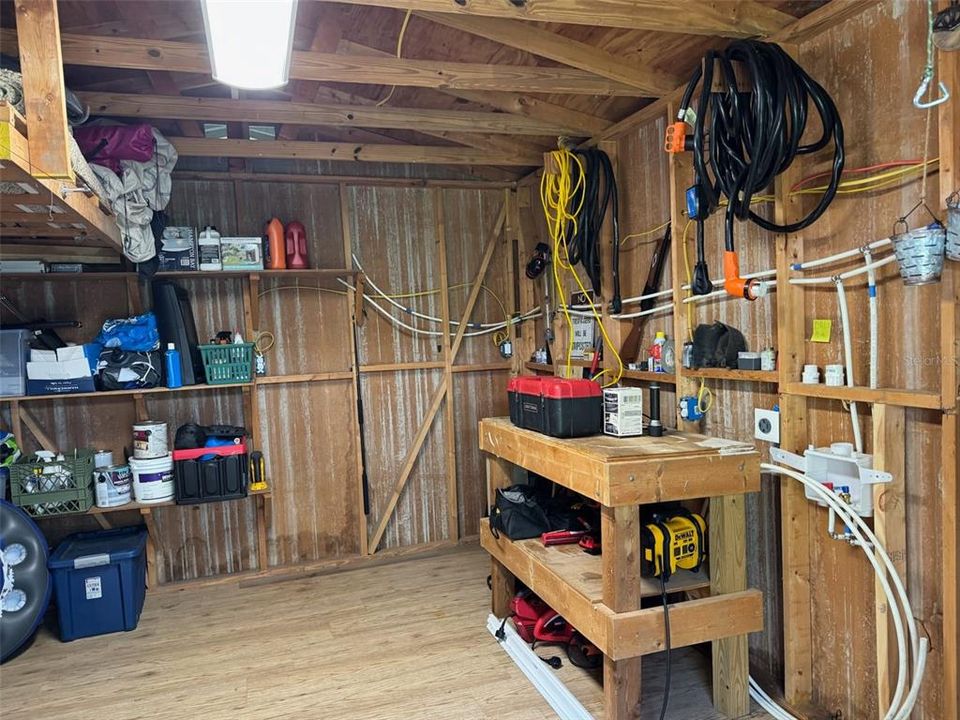 待售: $230,000 (2 贝兹, 1 浴室, 840 平方英尺)