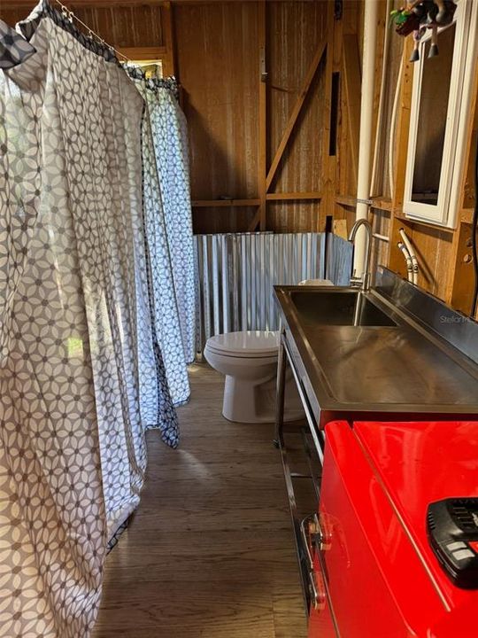 待售: $230,000 (2 贝兹, 1 浴室, 840 平方英尺)