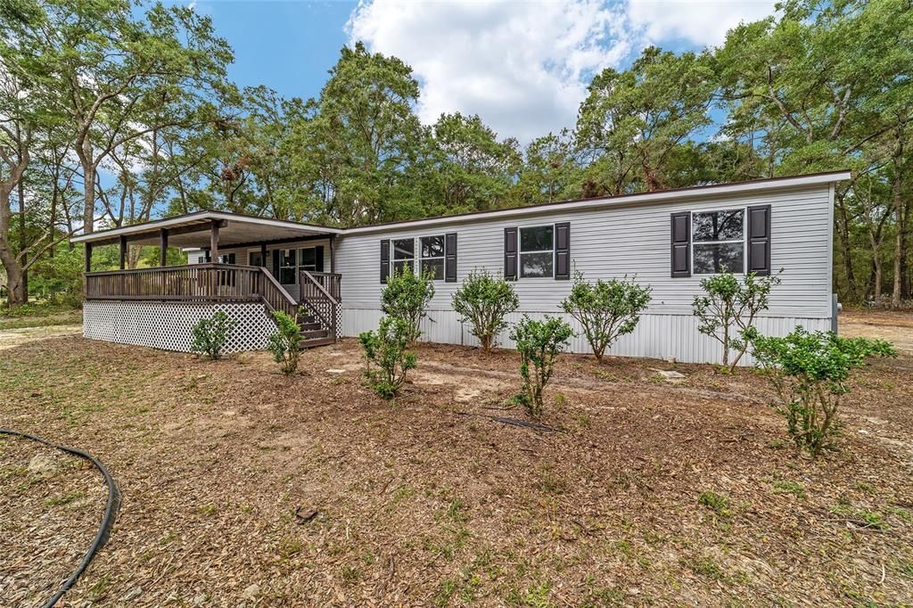 合同活跃: $347,900 (4 贝兹, 2 浴室, 1944 平方英尺)