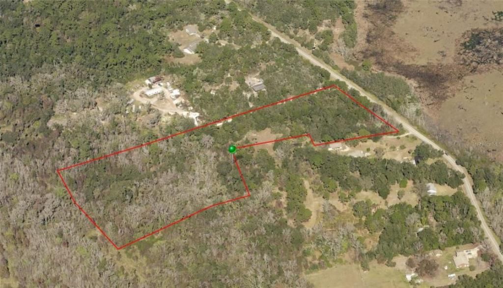 En Venta: $600,000 (10.07 acres)