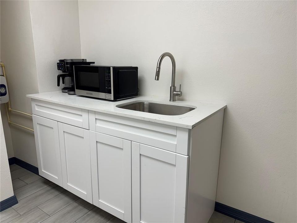 For Sale: $3,600 (0 beds, 0 baths, 1962 Square Feet)