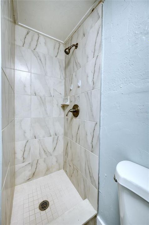 待售: $880,000 (0 贝兹, 0 浴室, 3456 平方英尺)