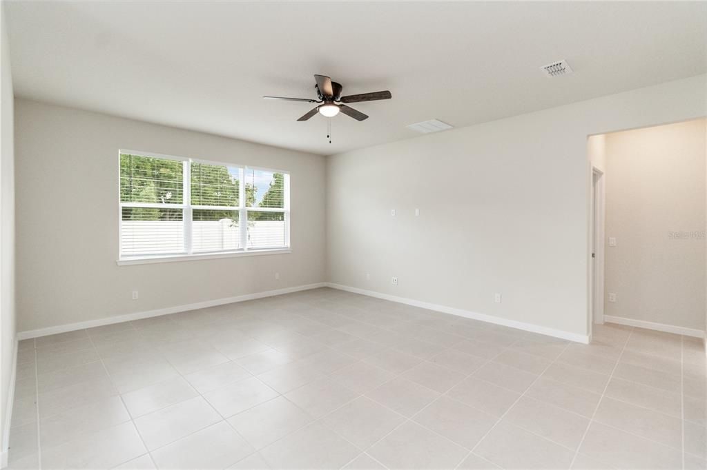 For Rent: $1,995 (4 beds, 2 baths, 1850 Square Feet)