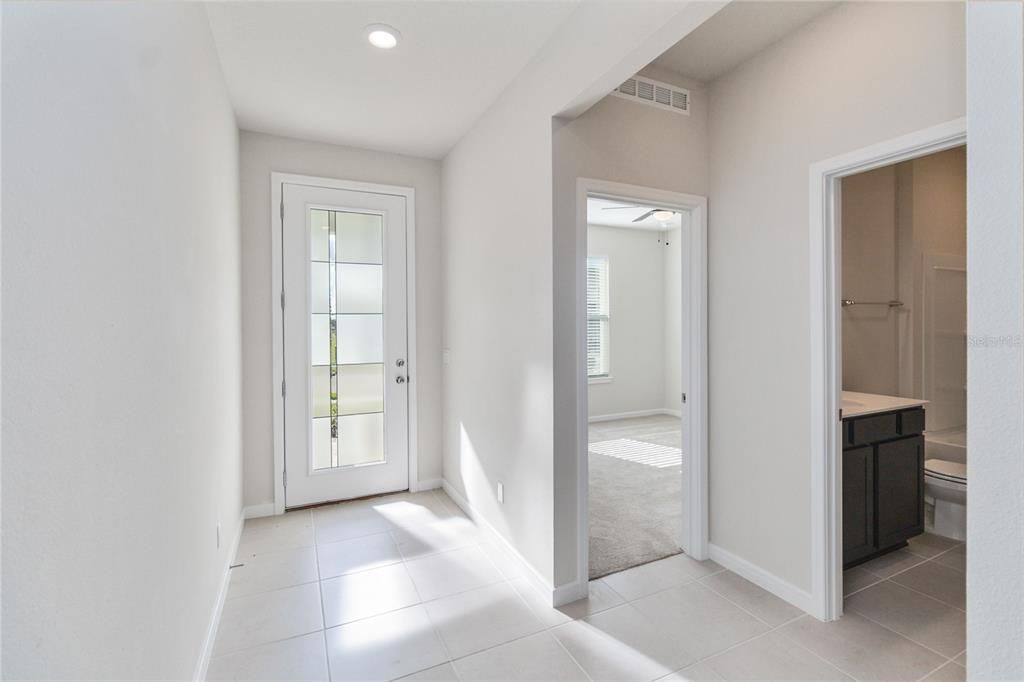 For Rent: $1,995 (4 beds, 2 baths, 1850 Square Feet)