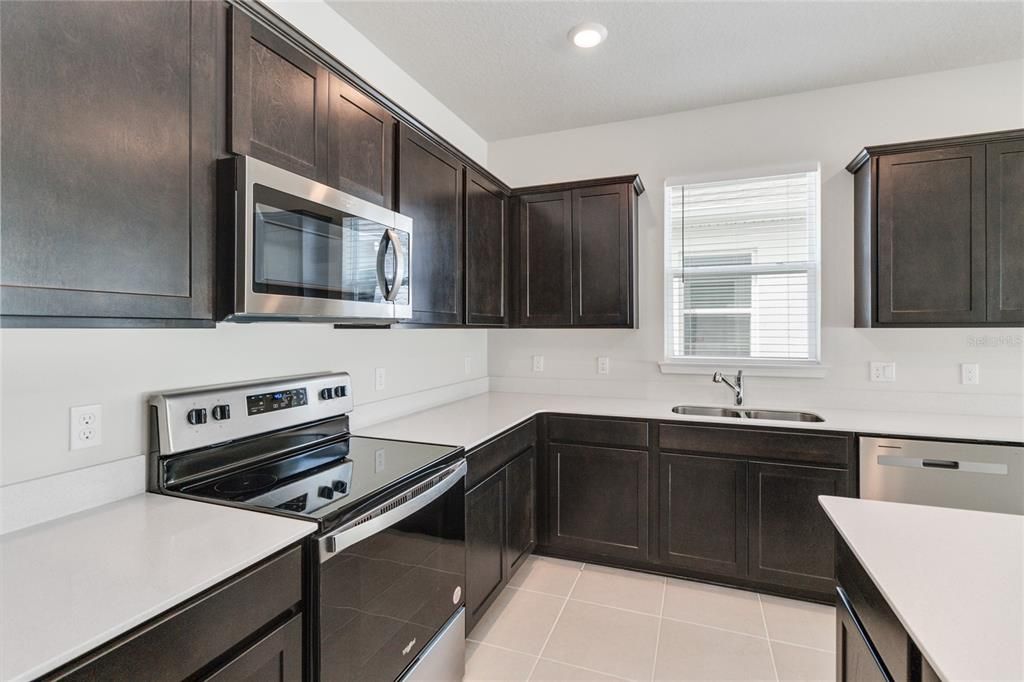 For Rent: $1,995 (4 beds, 2 baths, 1850 Square Feet)