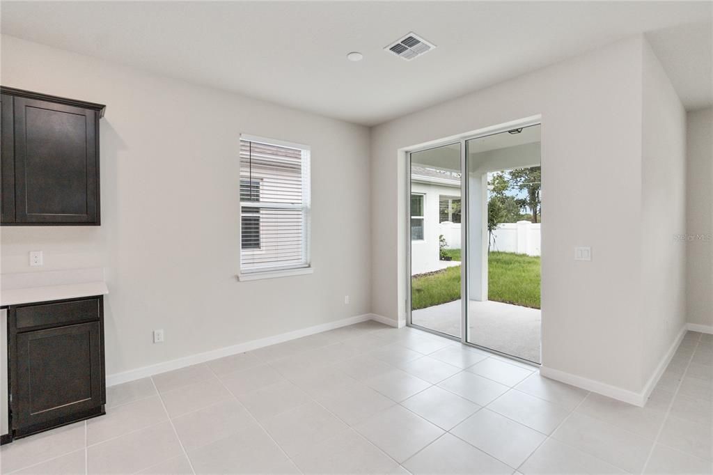 For Rent: $1,995 (4 beds, 2 baths, 1850 Square Feet)