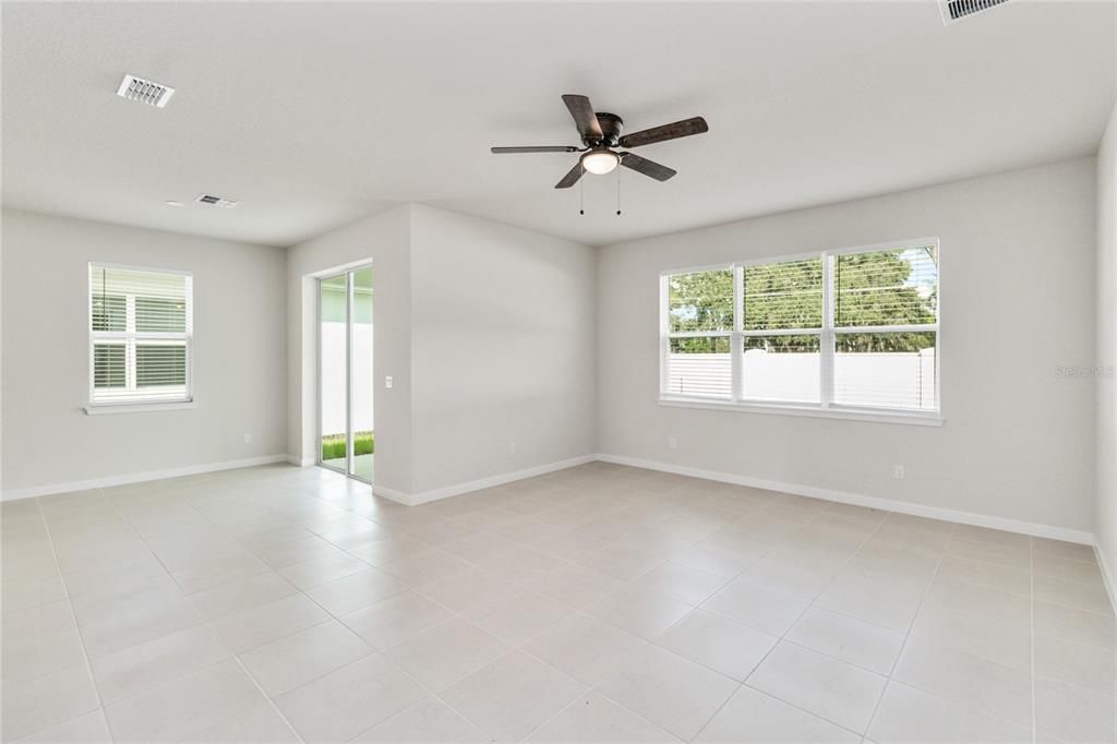 For Rent: $1,995 (4 beds, 2 baths, 1850 Square Feet)