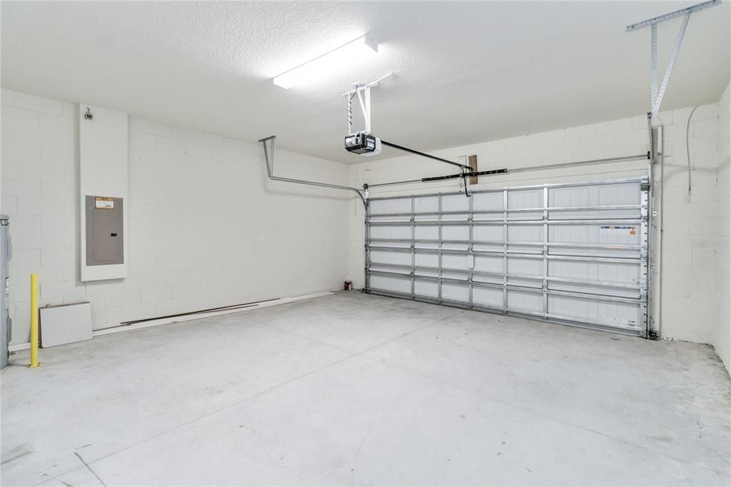 For Rent: $1,995 (4 beds, 2 baths, 1850 Square Feet)