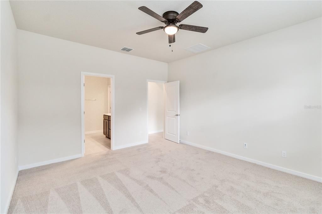 For Rent: $1,995 (4 beds, 2 baths, 1850 Square Feet)