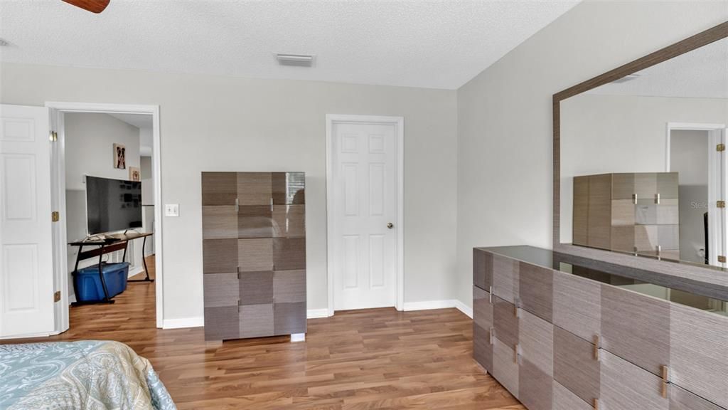 На продажу: $314,900 (3 спален, 2 ванн, 1880 Квадратных фут)