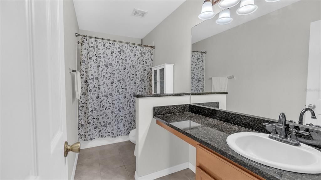 На продажу: $314,900 (3 спален, 2 ванн, 1880 Квадратных фут)