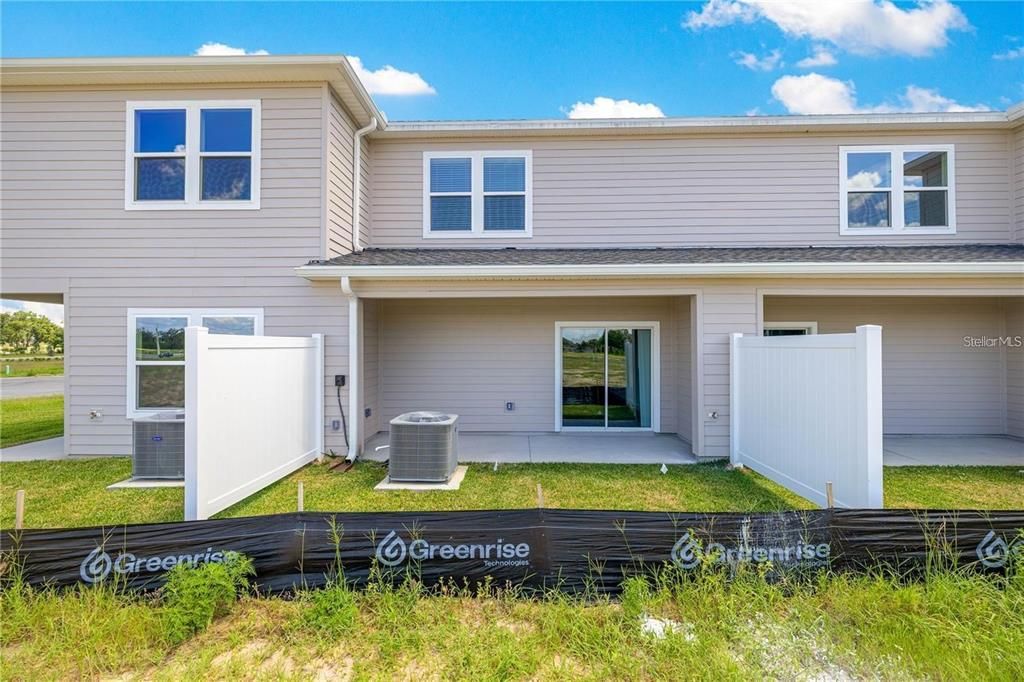 合同活跃: $1,695 (3 贝兹, 2 浴室, 1707 平方英尺)