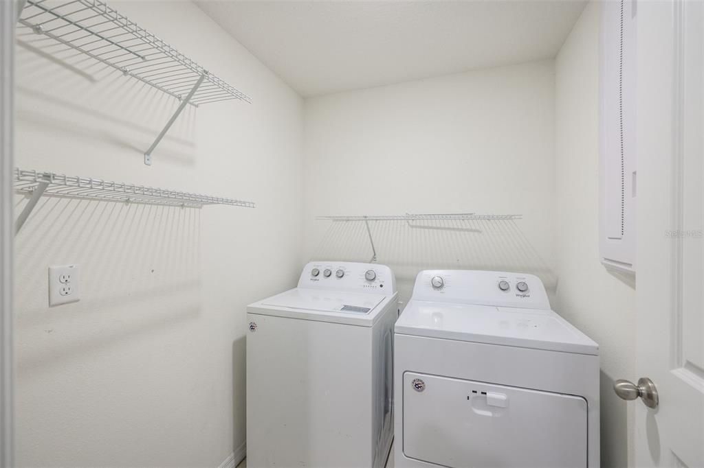 出租: $2,300 (4 贝兹, 2 浴室, 1405 平方英尺)