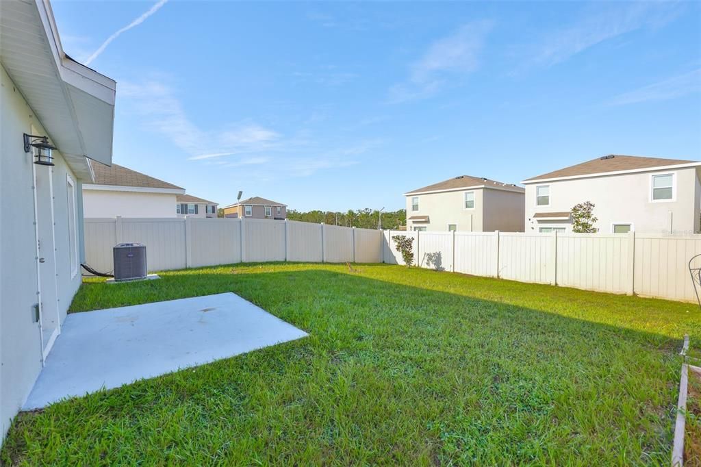 出租: $2,300 (4 贝兹, 2 浴室, 1405 平方英尺)