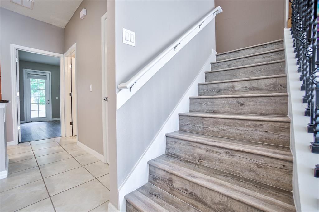 En Renta: $2,595 (3 camas, 3 baños, 1810 Pies cuadrados)