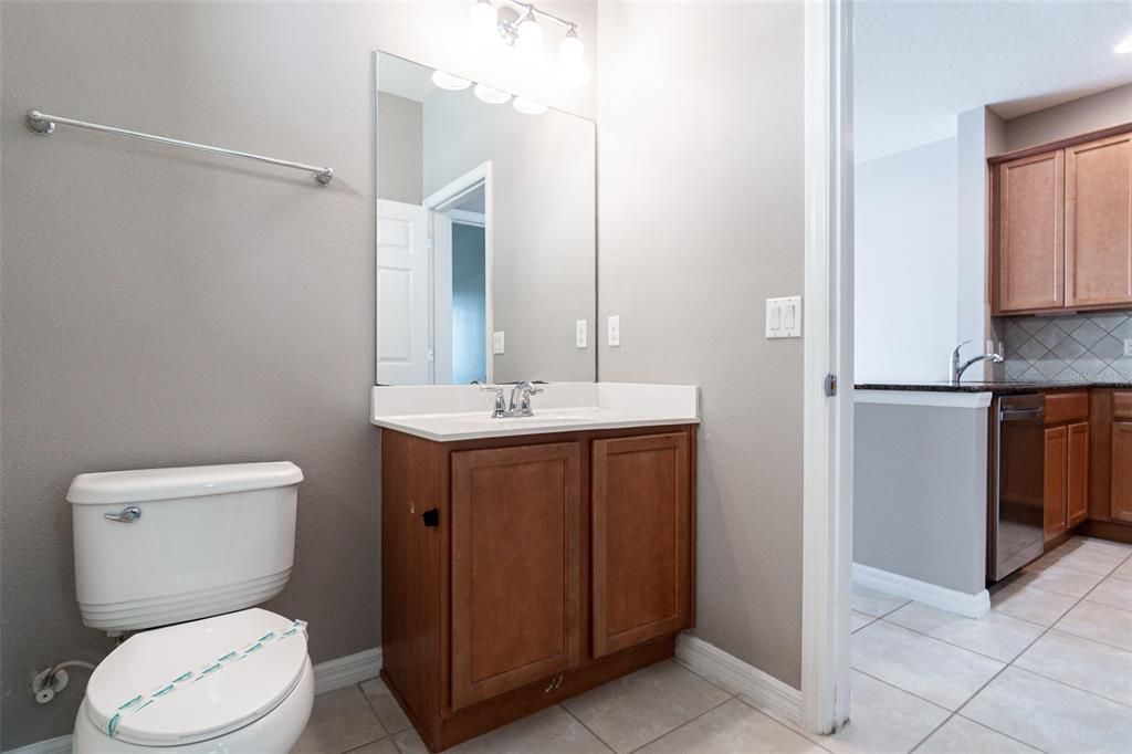 En Renta: $2,595 (3 camas, 3 baños, 1810 Pies cuadrados)