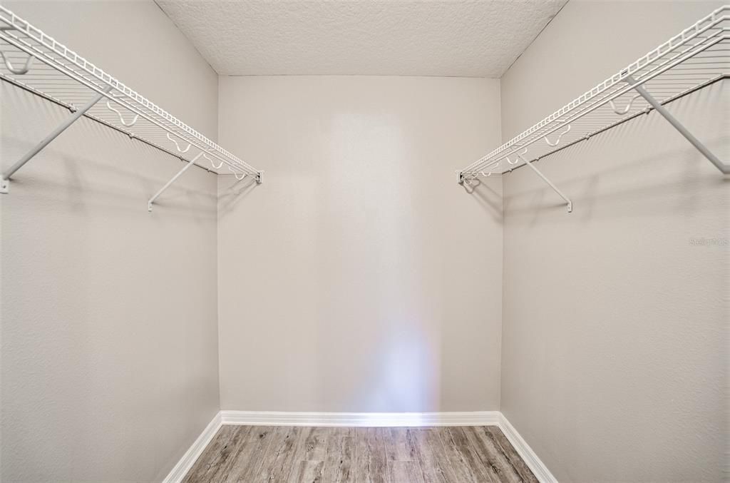 En Renta: $2,595 (3 camas, 3 baños, 1810 Pies cuadrados)